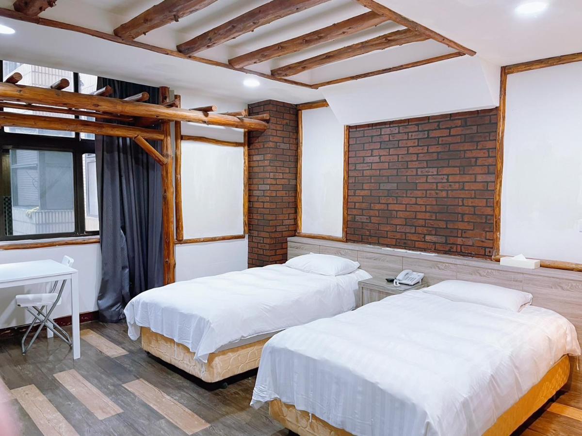 A22 Wei Lu Hotel Чжунли Екстериор снимка