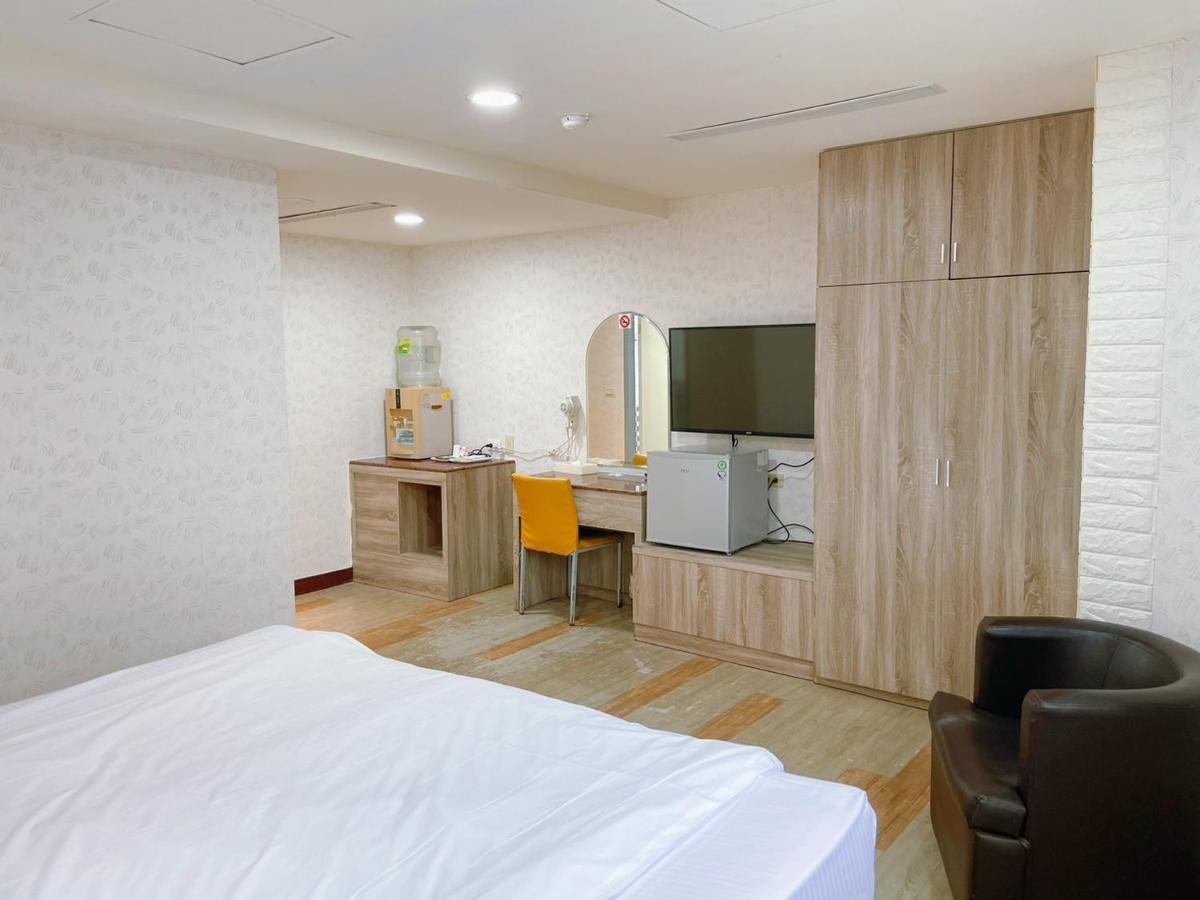 A22 Wei Lu Hotel Чжунли Екстериор снимка