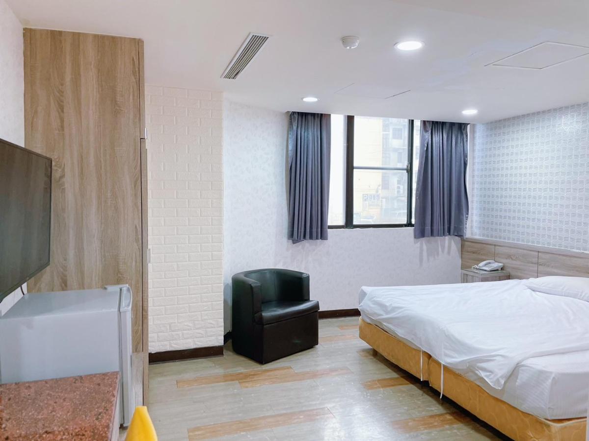 A22 Wei Lu Hotel Чжунли Екстериор снимка