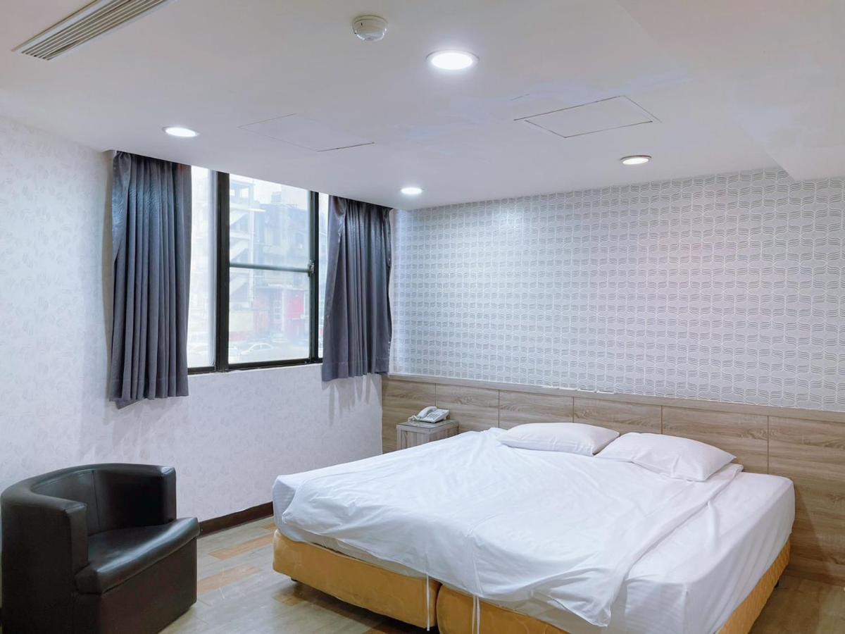 A22 Wei Lu Hotel Чжунли Екстериор снимка